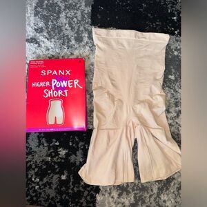 SPANX Higher power short